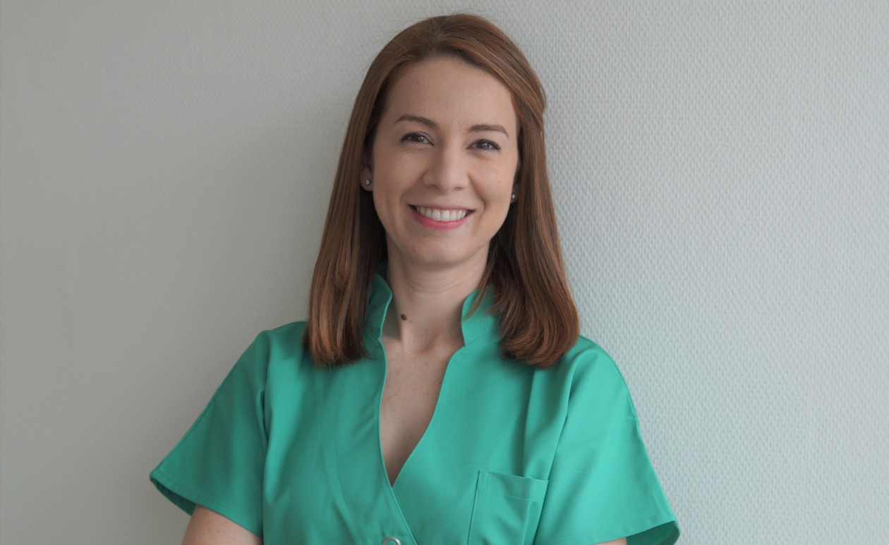 Debora - Dentist from Spain