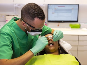 This large practice has a treatment room available for a specialized dentist