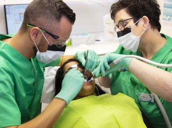 Dental assistant mobile dentistry with social purpose
